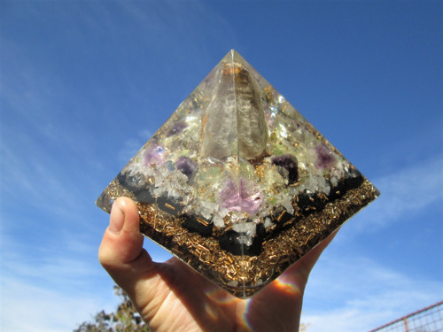 Org. pyramida ,, Matky Země " — foto 4