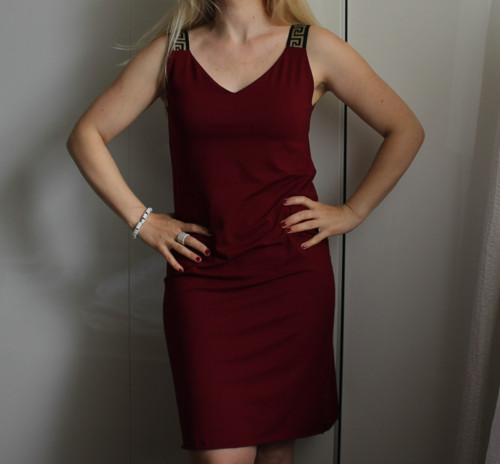 Šaty Versa bordó — foto 2