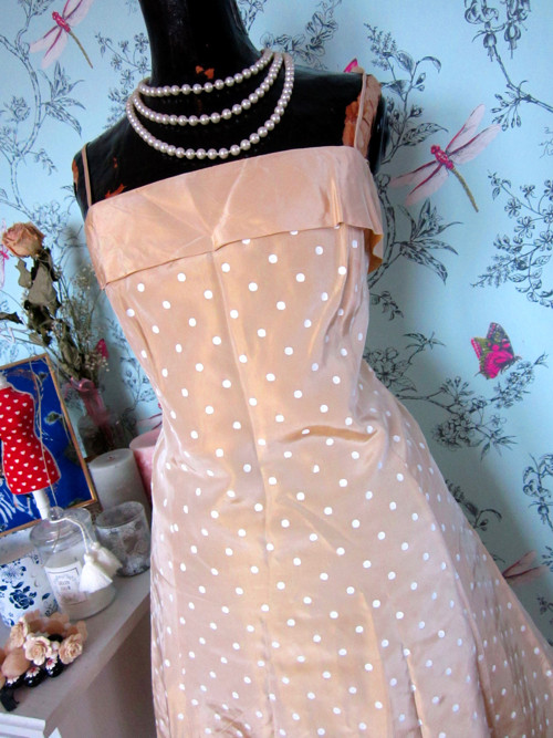 Retro pin-up dots šaty — foto 2