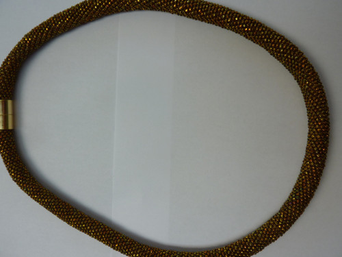 Náhrdelník-háčkovaná dutinka-zlatý — foto 3