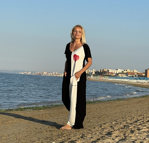 Dlouhé balonové šaty černobílé — foto 3