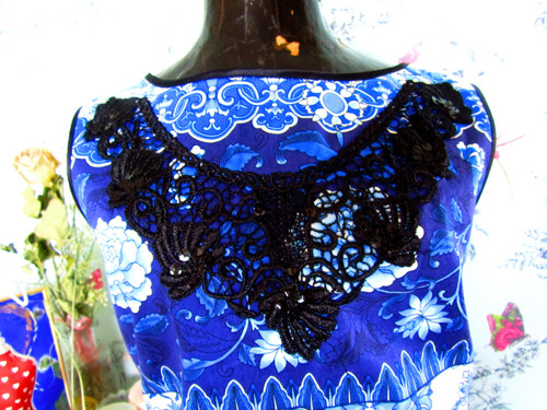 Šaty modrobílé, folklór, cibulák — foto 3