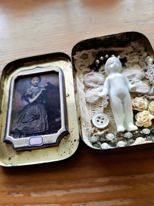 Starožitná porcelánová Šarlotka — foto 2
