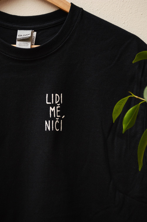 Pánské tričko - Lidi mě ničí — foto 2