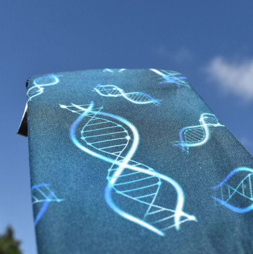Obal na iPhone "Šroubovice DNA" — foto 3