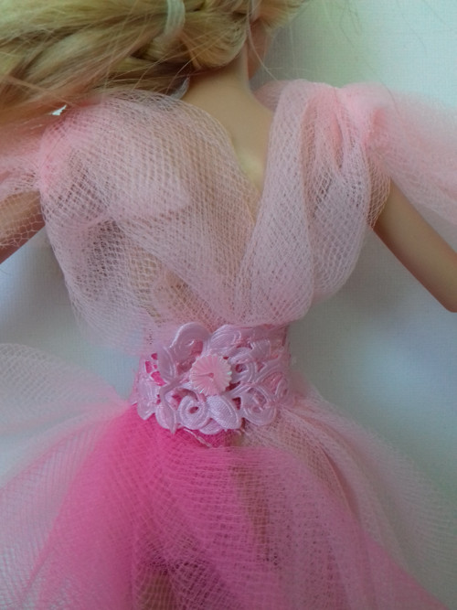 Šatičky pro Barbie - slavnostní č. 3 — foto 3