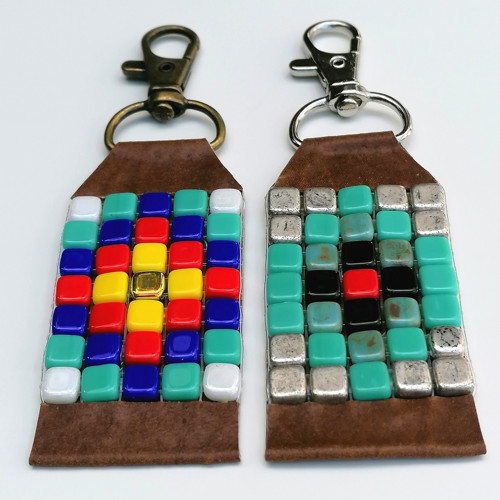 Native American Mosaic-Leather Beaded Keychain — foto 3