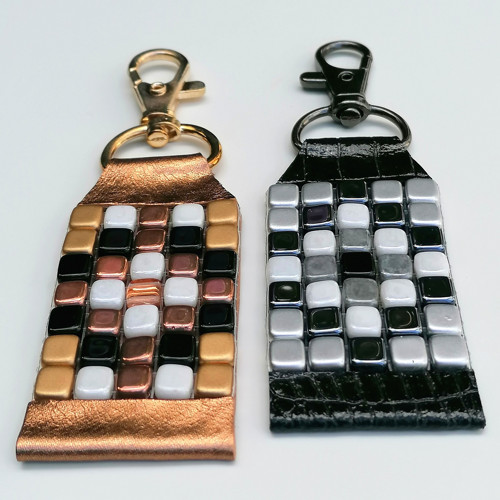 Native American Mosaic-Leather Beaded Keychain — foto 5