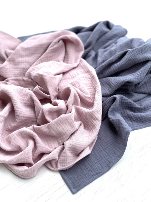 Šedý mušelínový šál " Simple Grey" — foto 4