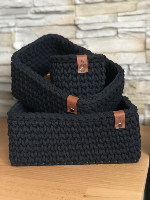 Háčkovaný obdélníkový košík 25x15cm černý — foto 2