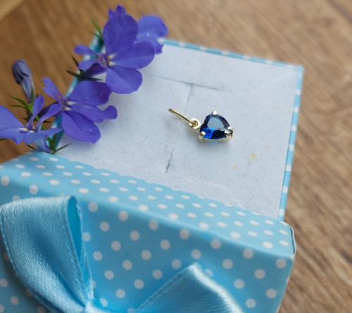 Zlaté srdíčko modrý spinel — foto 3
