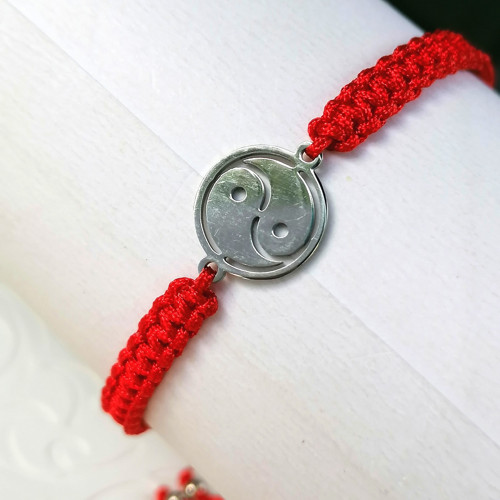 Yin Yang-Red Macrame Bracelet — foto 5