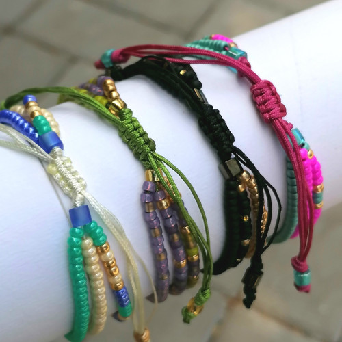 Triple Strand Seed Beads Bracelet — foto 4