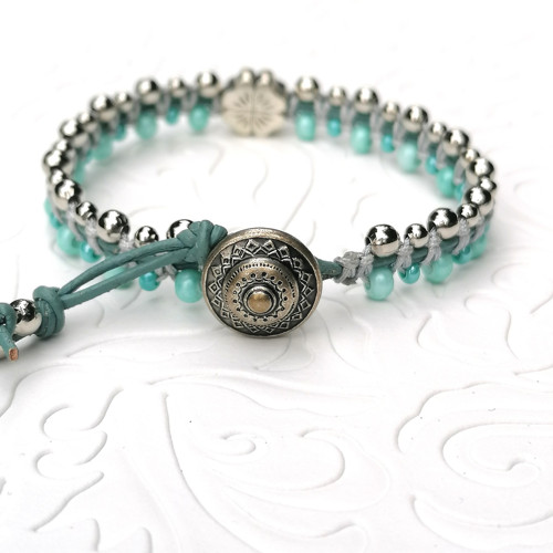 Four Leaf Clover-Macrame Beaded Bracelet — foto 3