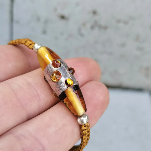 Lampwork Honey Bead-Macrame Bracelet — foto 4