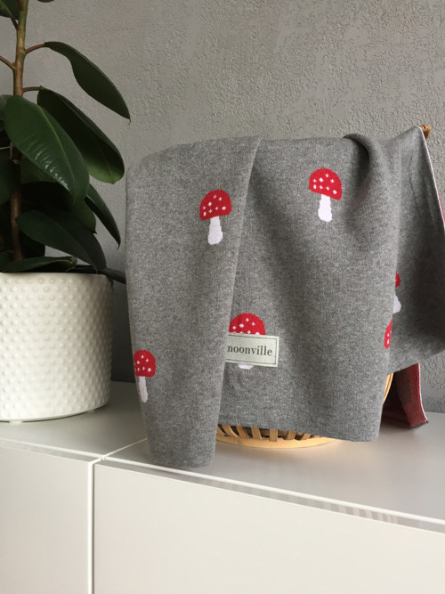 Dětská pletená deka "Muchomůrky", šedá — foto 4