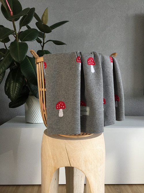 Dětská pletená deka "Muchomůrky", šedá — foto 2
