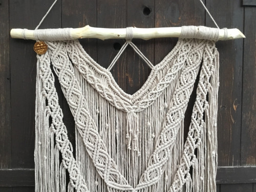 Macrame závěsná dekorace přírodní — foto 2