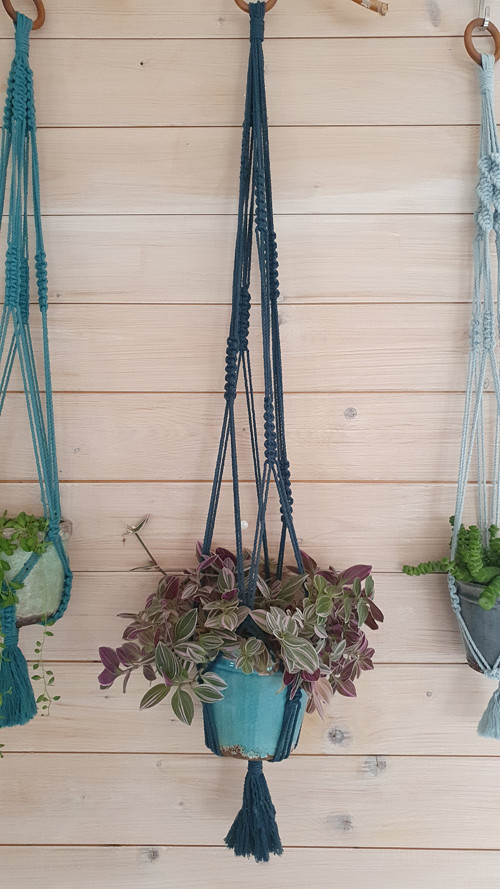 Macramé závěs na květiny tm.modrý — foto 3