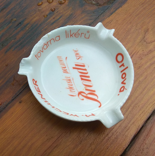 Popelník — foto 3