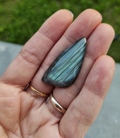 Labradorit, ID 2026, 37x17 mm — foto 3