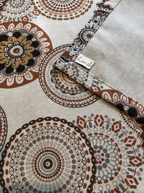 Ubrus - Mandala hnědá 194/40 cm — foto 2