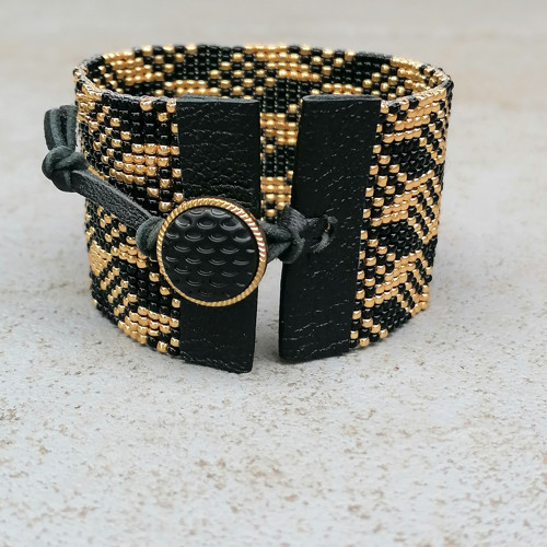 Geometric 3D Design-Black&Gold Beaded Bracelet — foto 3