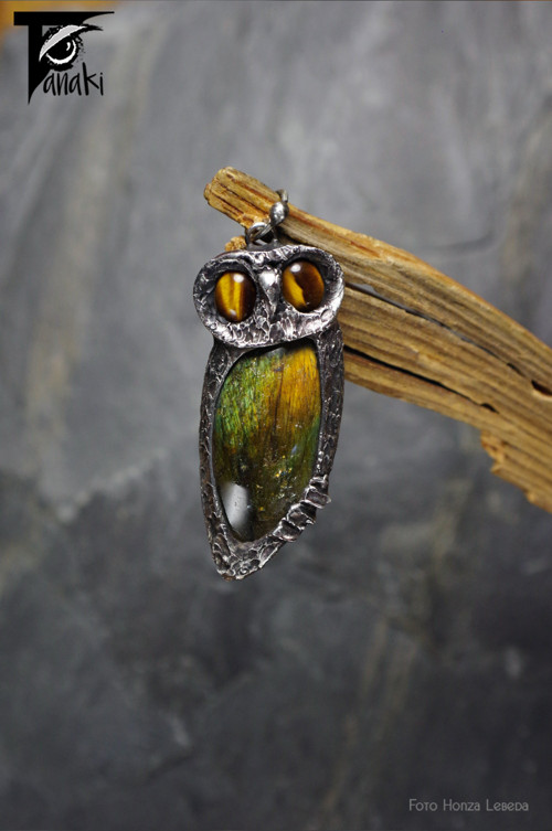 Smůložer Bubo, labradorit Madagaskaru — foto 2
