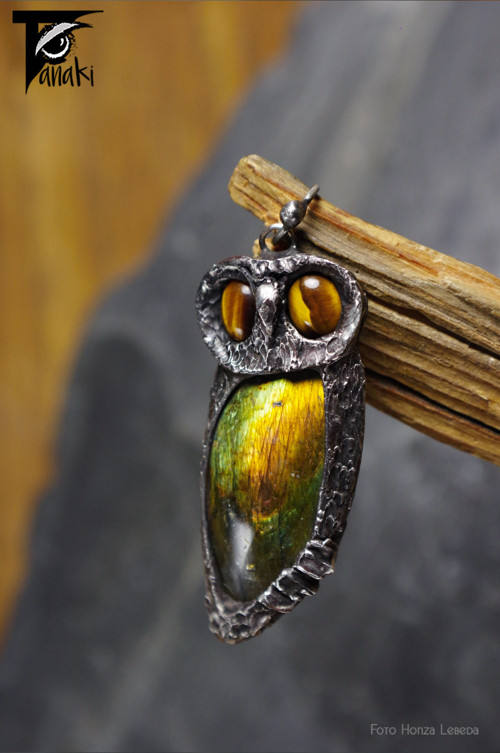 Smůložer Bubo, labradorit Madagaskaru — foto 4