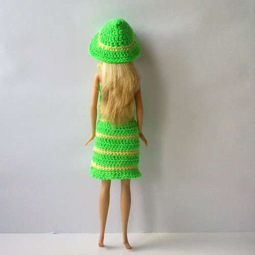 Oblečky pro Barbie - šaty, klobouk — foto 6