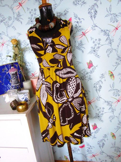 Šaty retro boho kurkumové — foto 2