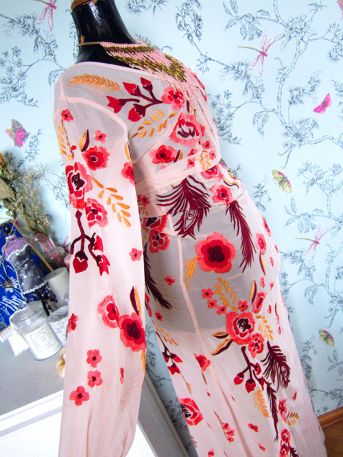 Šaty boho vintage par excellence — foto 4