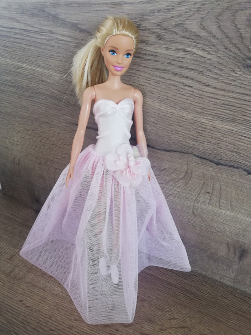 Šaty pro Barbie — foto 2