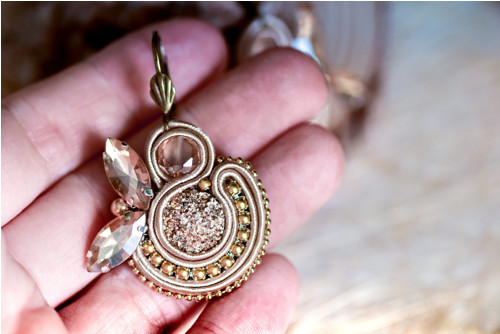 Soutache earrings golden leafs — foto 2