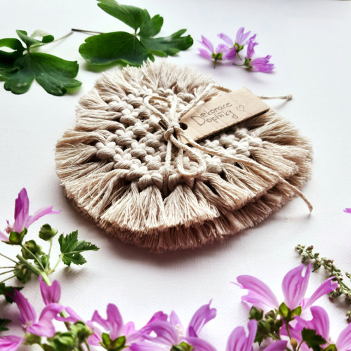 Prostírky macramé - srdíčko, béžová - sada 2ks — foto 4