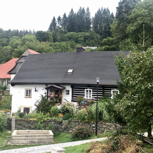 Vzkazovník s roubenkou — foto 5