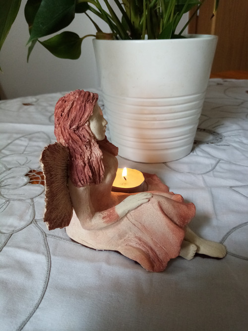 Sedící andílek — foto 2