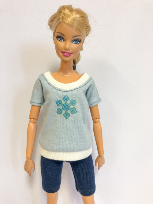 Volnější tričko pro barbie — foto 2