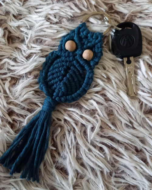 Sovička / klíčenka / macrame — foto 3