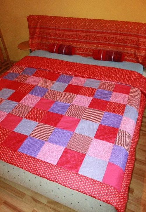Červený přehoz či přikrývka patchwork — foto 4