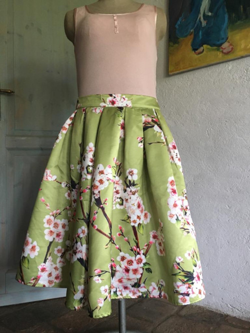 V zahradě sakury — foto 6