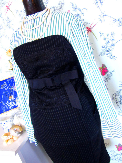 Šaty dandy chic korzetové — foto 3