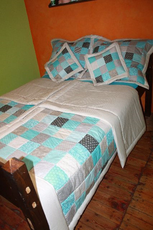 Přikrývka, přehoz tyrkysovo šedý patchwork — foto 4