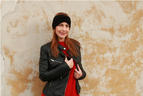Háčkovaná překřížená čelenka - černá — foto 2