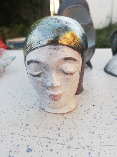 Soška pálená technikou RAKU — foto 2