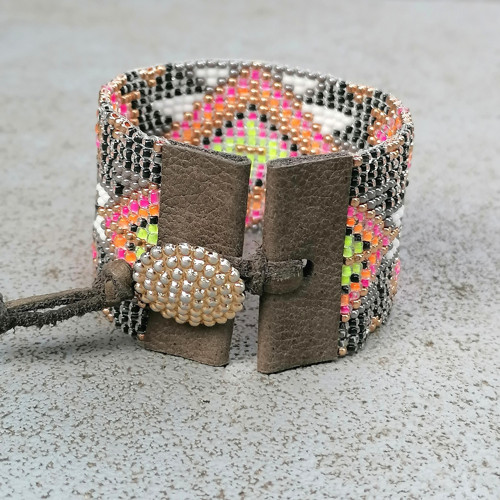 Aztec Boho Beaded Bracelet In Neon Colors — foto 3