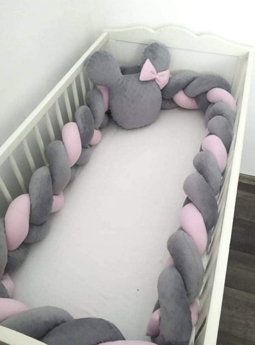 Cop s polštářkem mickey — foto 2