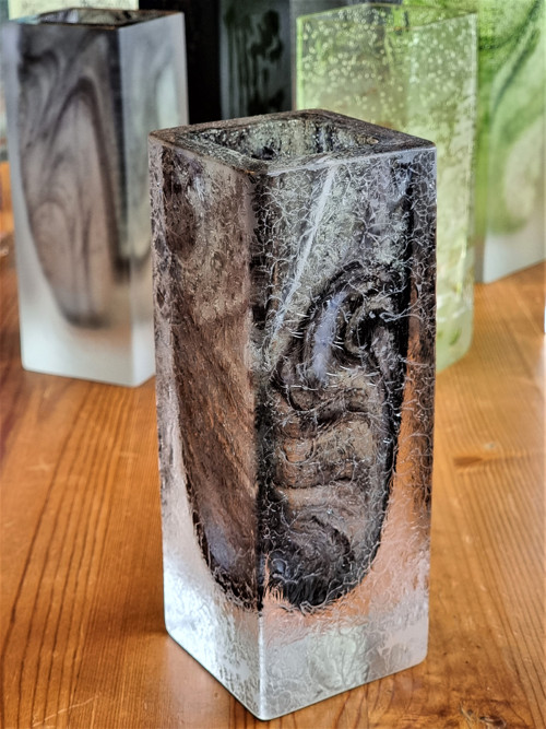 Svítící váza - šedočerná — foto 2