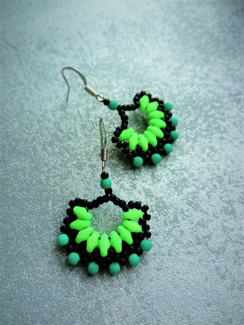 Náušnice UV Crescent Bright Green — foto 2