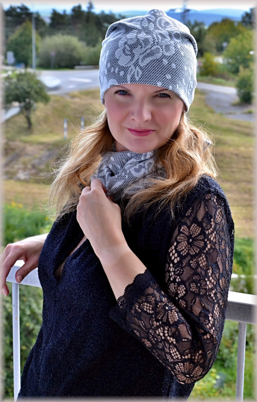 Čepice - White jacquard — foto 2